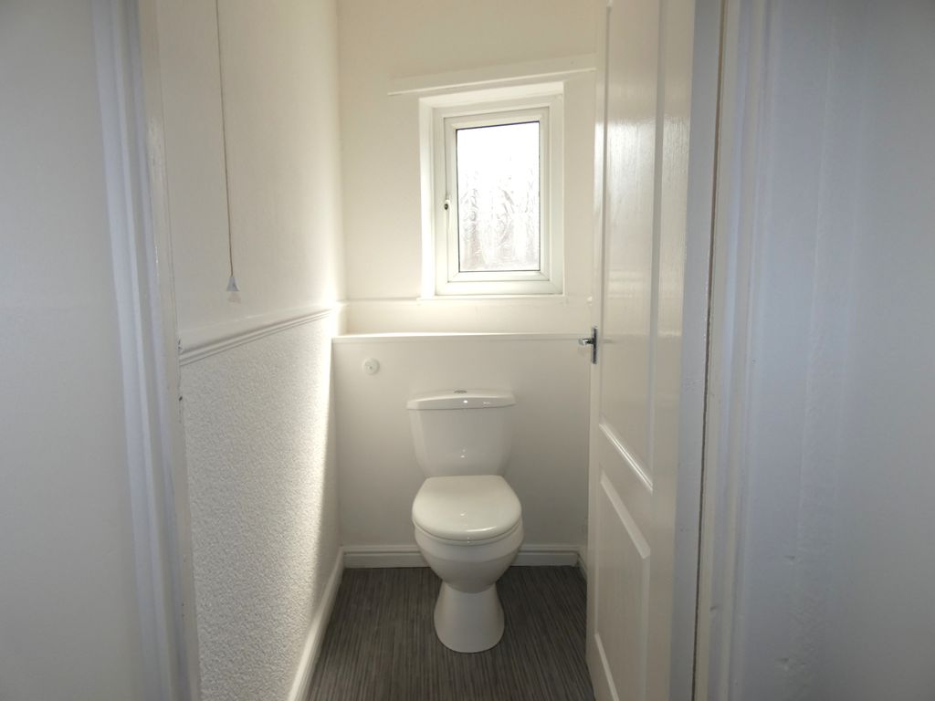First Floor W/C- click for photo gallery